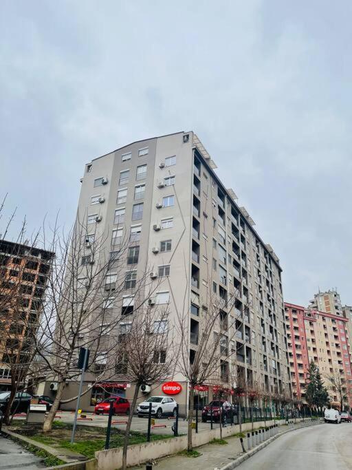 New Modern Rooftop Apartment-free Private Parking Apartamento Skopie