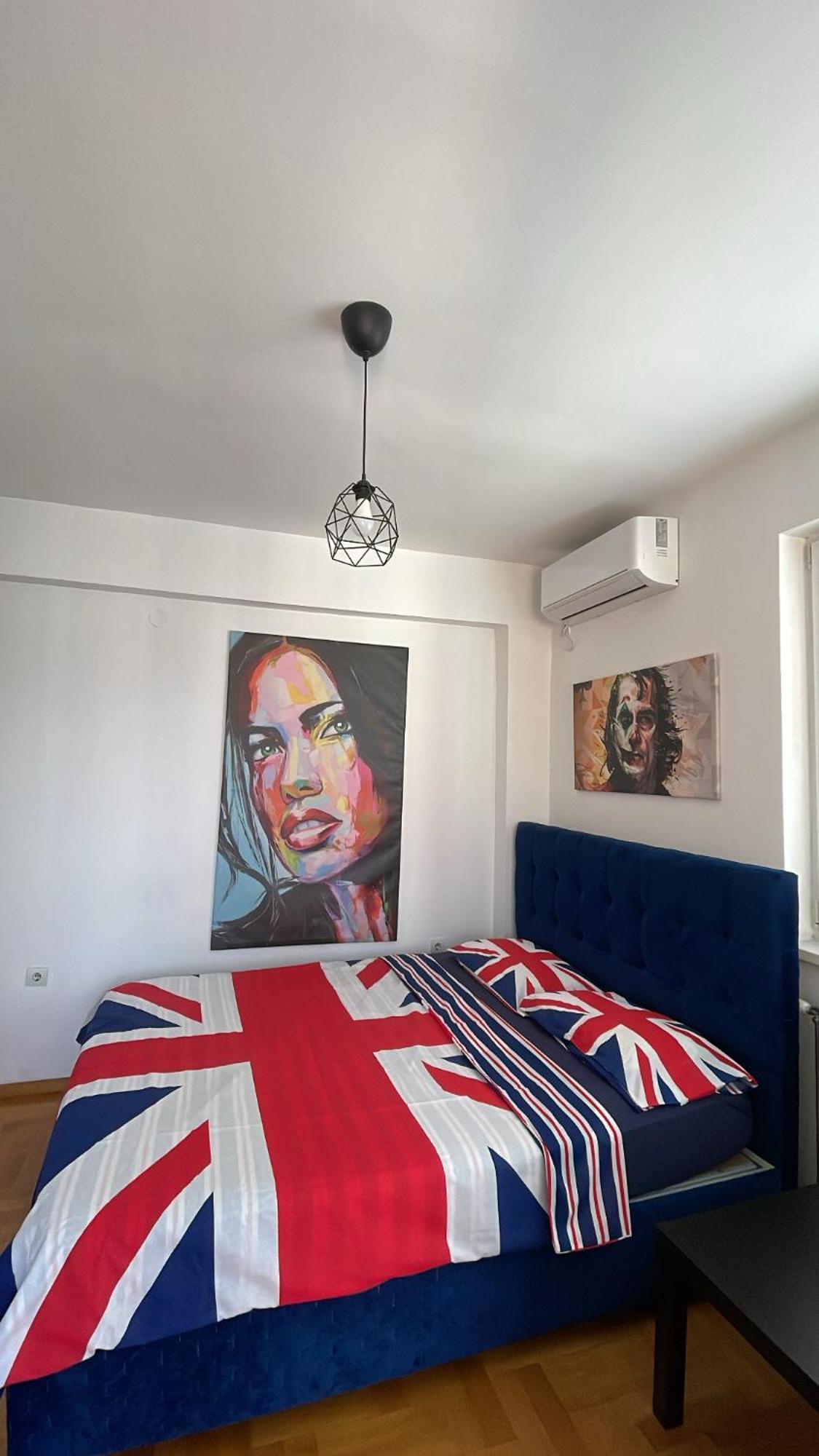 New Modern Rooftop Apartment-free Private Parking Skopie