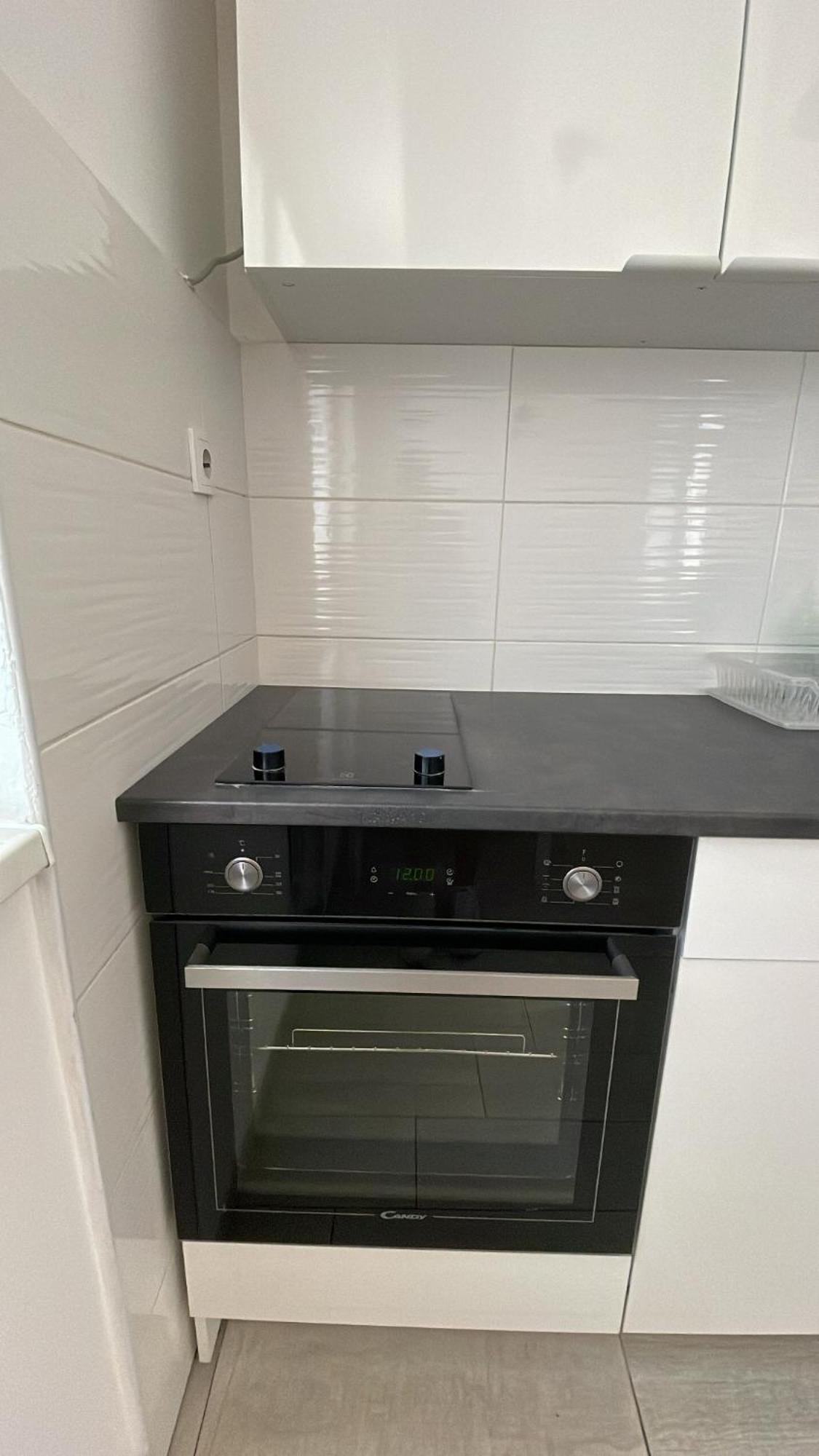 Apartamento New Modern Rooftop Apartment-free Private Parking *