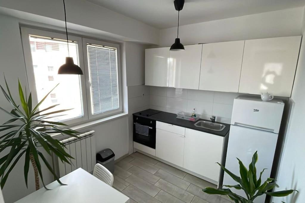 Apartamento New Modern Rooftop Apartment-free Private Parking *